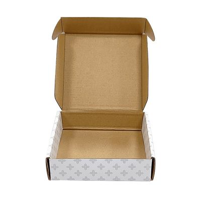 Parlak yüzey teslimat bitirme nakliye posta kutusu paketleme için özel karton kutular