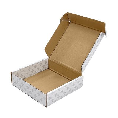 Parlak yüzey teslimat bitirme nakliye posta kutusu paketleme için özel karton kutular