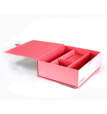 Yapılandırılabilir renkli Kağıt Kalp Şekilli Hediye Kutuları Laçlandırılmış Finish