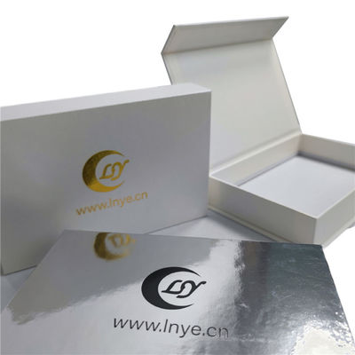 Karton Fildişi Beyaz Gümüş İnci Manyetik Hediye Kutusu Logo Özel Paket Baskı