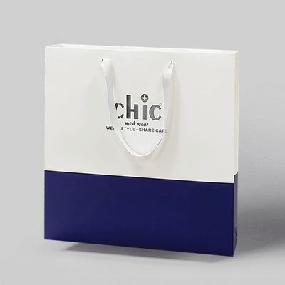 Kurdele Aksesuarları Perakende Alışverişi için Özel Logo Kağıt El Çantası Hediye Paketleme Çantaları