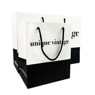 OEM Özel Tasarımlar Lüks Mat Hediye Alışveriş Kağıt Çantası Logo ile Giysi Ayakkabı