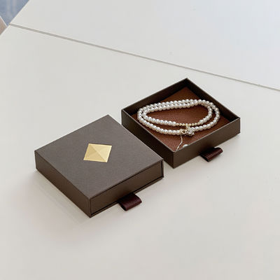 Özel Logo Eko Dostu Baskı Sert Sıkı Geri Dönüştürme Tarzı Kağıt Paketleme Karton Çekmece Kutusu Mücevherler İçin Kaydırıcı