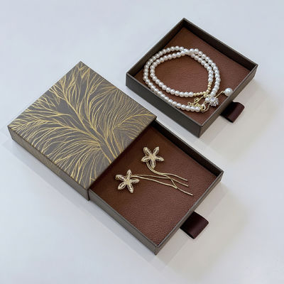 Özel Logo Eko Dostu Baskı Sert Sıkı Geri Dönüştürme Tarzı Kağıt Paketleme Karton Çekmece Kutusu Mücevherler İçin Kaydırıcı