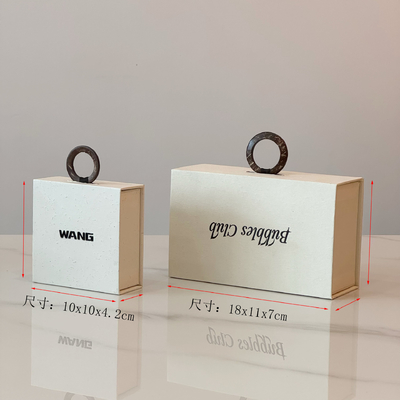 Takı Kolye Beyaz Kişiselleştirilmiş Tasarım manyetik sunum Kutusu Özel Logo Yüzük Küpe Kolye Bileklik Ambalaj Kağıt Kutusu