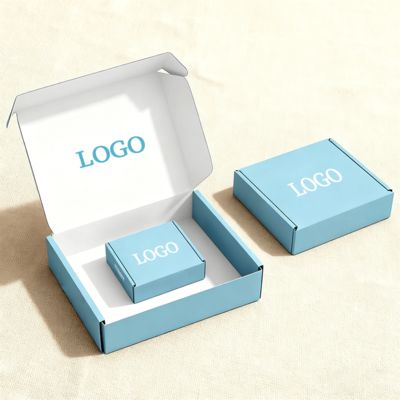 Ayakkabı Giysi Katlama Uçak Nakliye ve Paketleme İçin Parlak Laminasyonlu Sünger Astarlı Özel Oluklu Mukavva Kutu