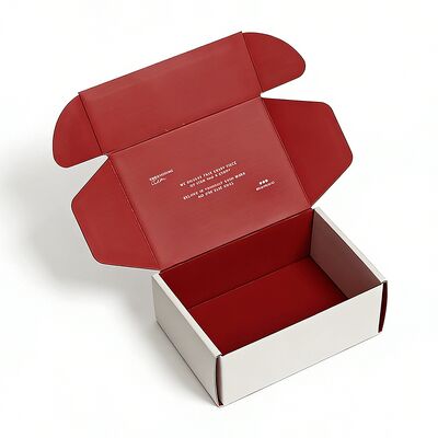 Logolu Giyim Eşyası Nakliyesi ve Paketlemesi için Özel Beyaz Karton Katlanabilir ve Geri Dönüşümlü Kutular